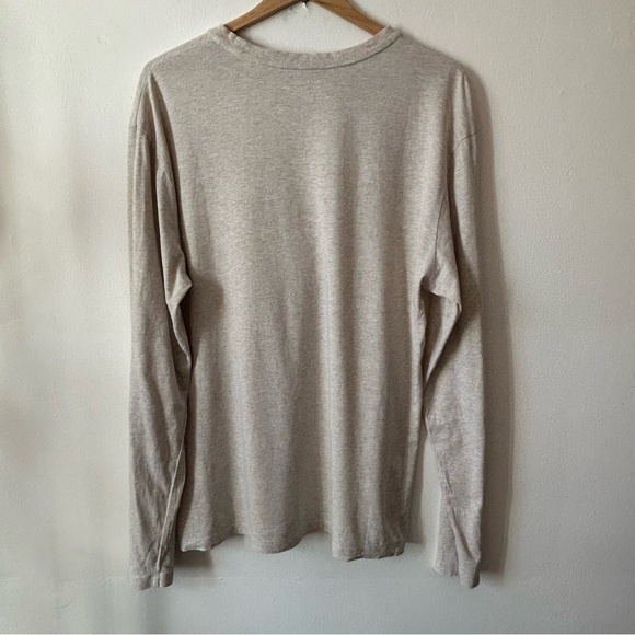 Banana Republic Fitted Crew Oatmeal Long Sleeve Tee - Large - Picture 3 of 8